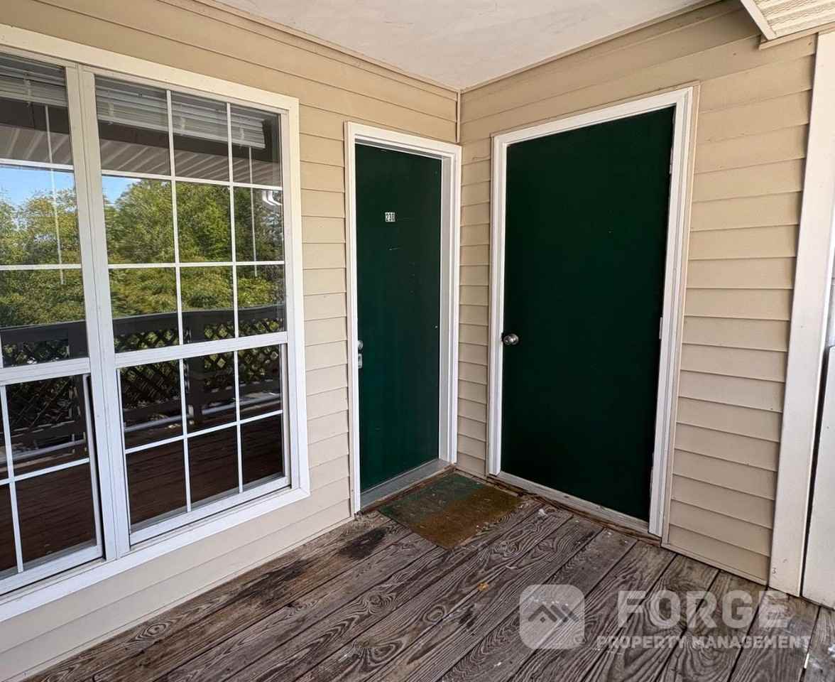 102 Calhoun St - Photo 2 of 10