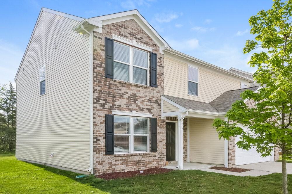 3315 Grove Berry Ln - Photo 4 of 17