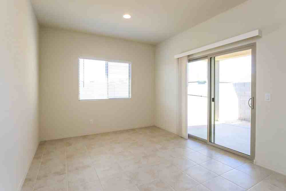 18374 N Acacia Ave - Photo 5 of 16