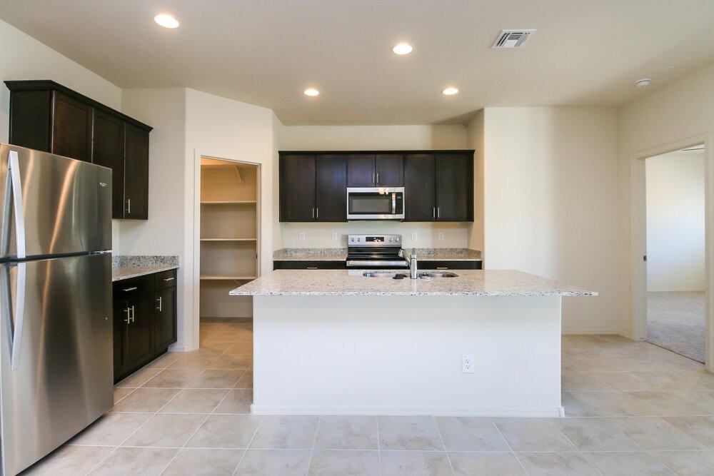 18374 N Acacia Ave - Photo 6 of 16