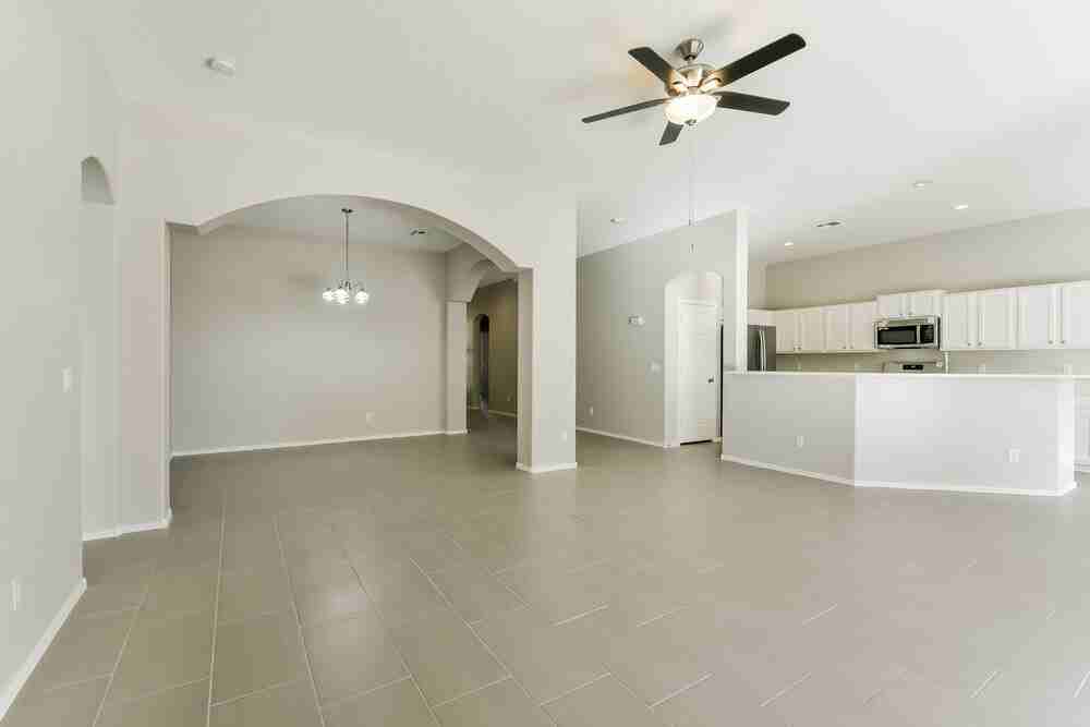 6805 W Lariat Ln - Photo 3 of 16