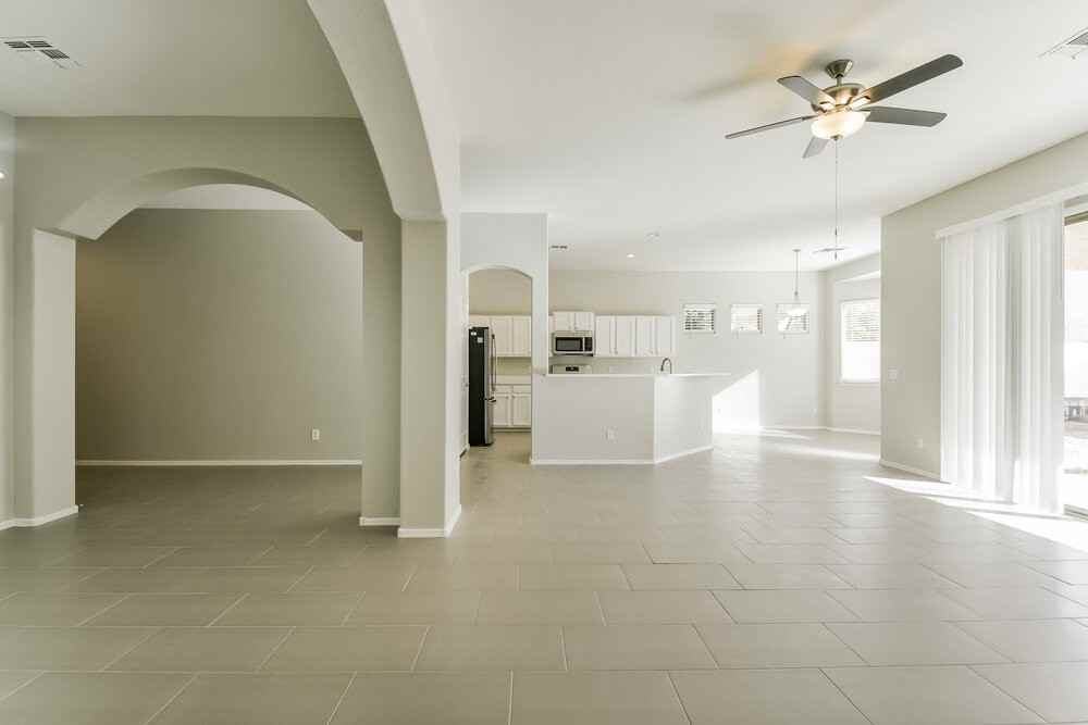 6805 W Lariat Ln - Photo 4 of 16
