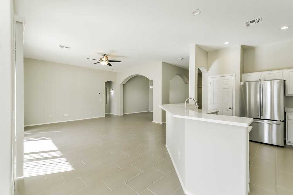 6805 W Lariat Ln - Photo 7 of 16