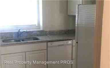 1028 Valley Dr - Photo 2 of 19