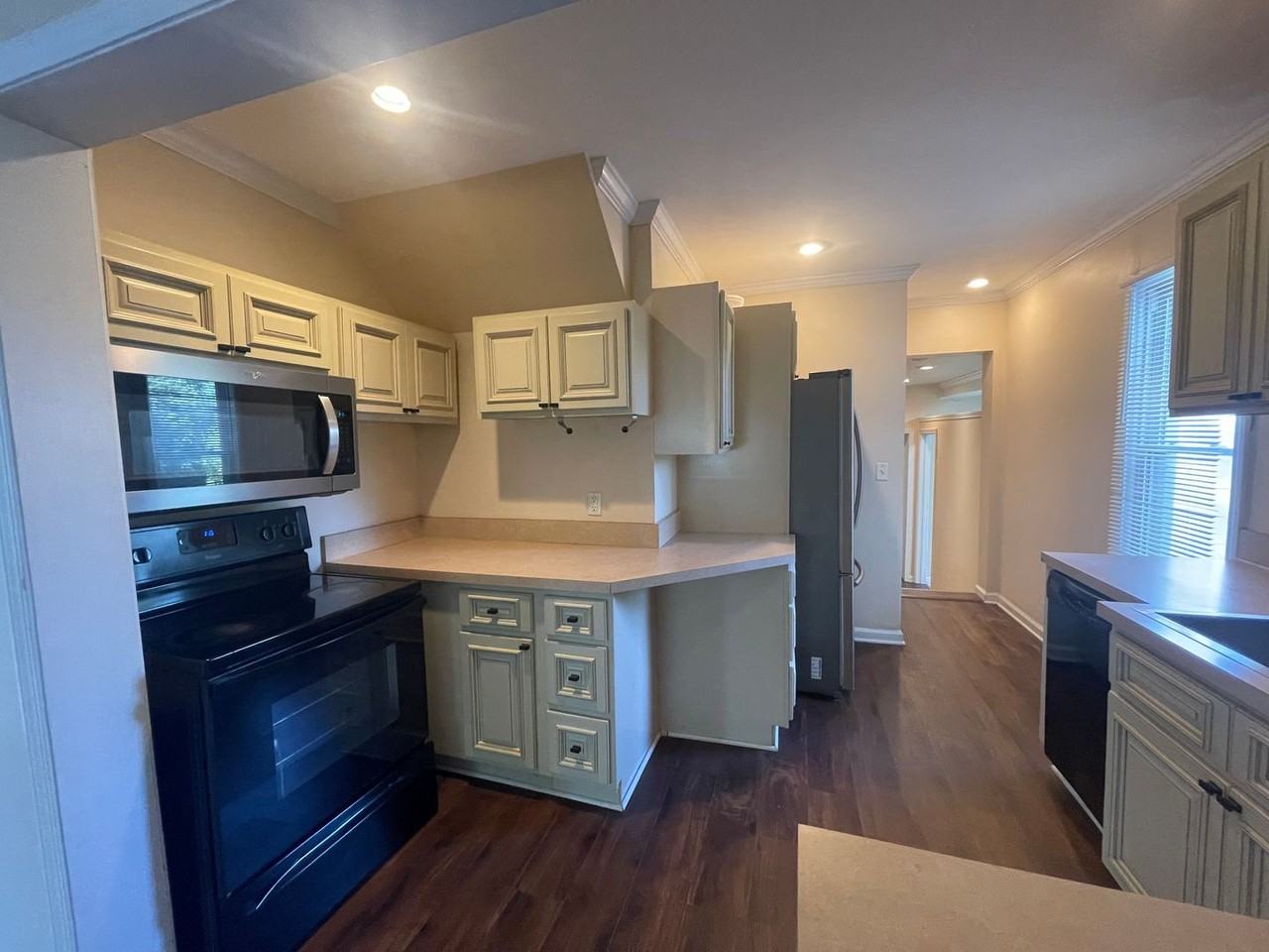 31380 Lahser Rd - Photo 4 of 23