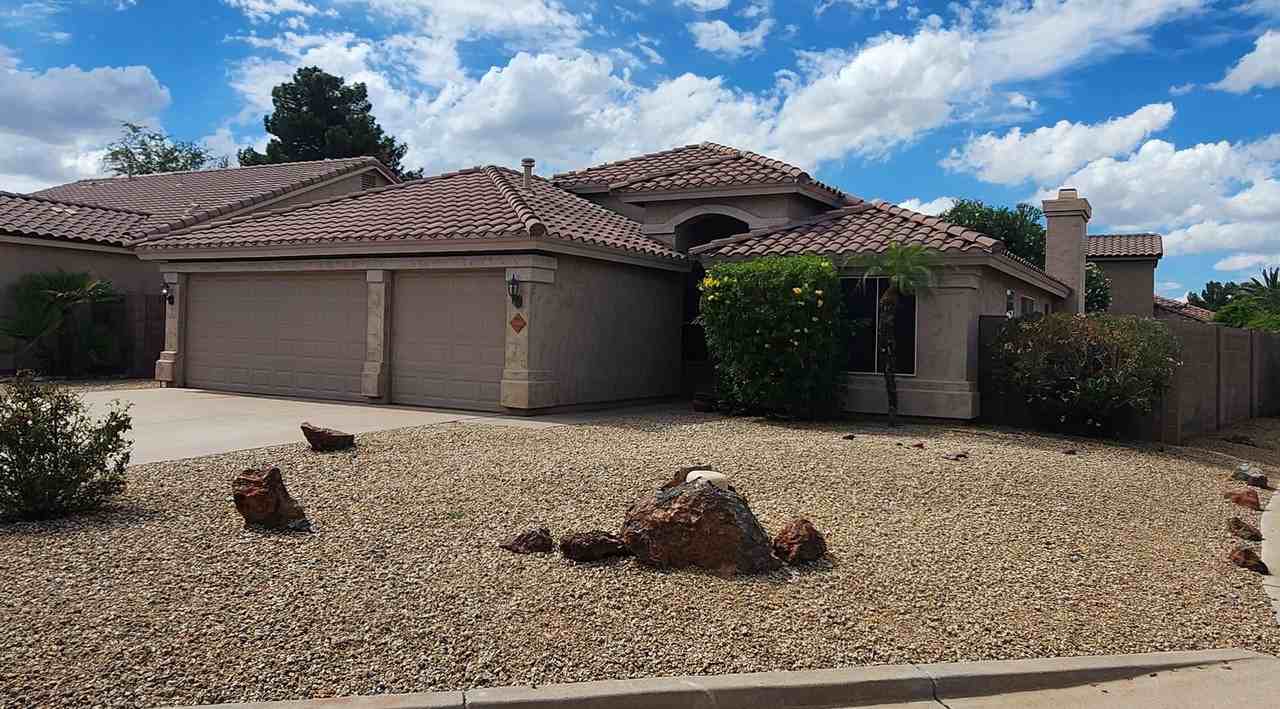 866 N Abilene Dr - Photo 2 of 38