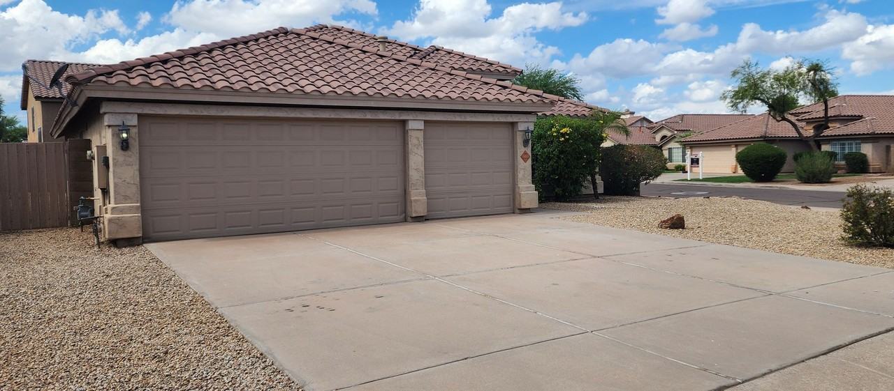 866 N Abilene Dr - Photo 3 of 38