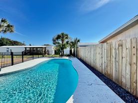 325 Hibiscus Dr - Photo 1 of 1