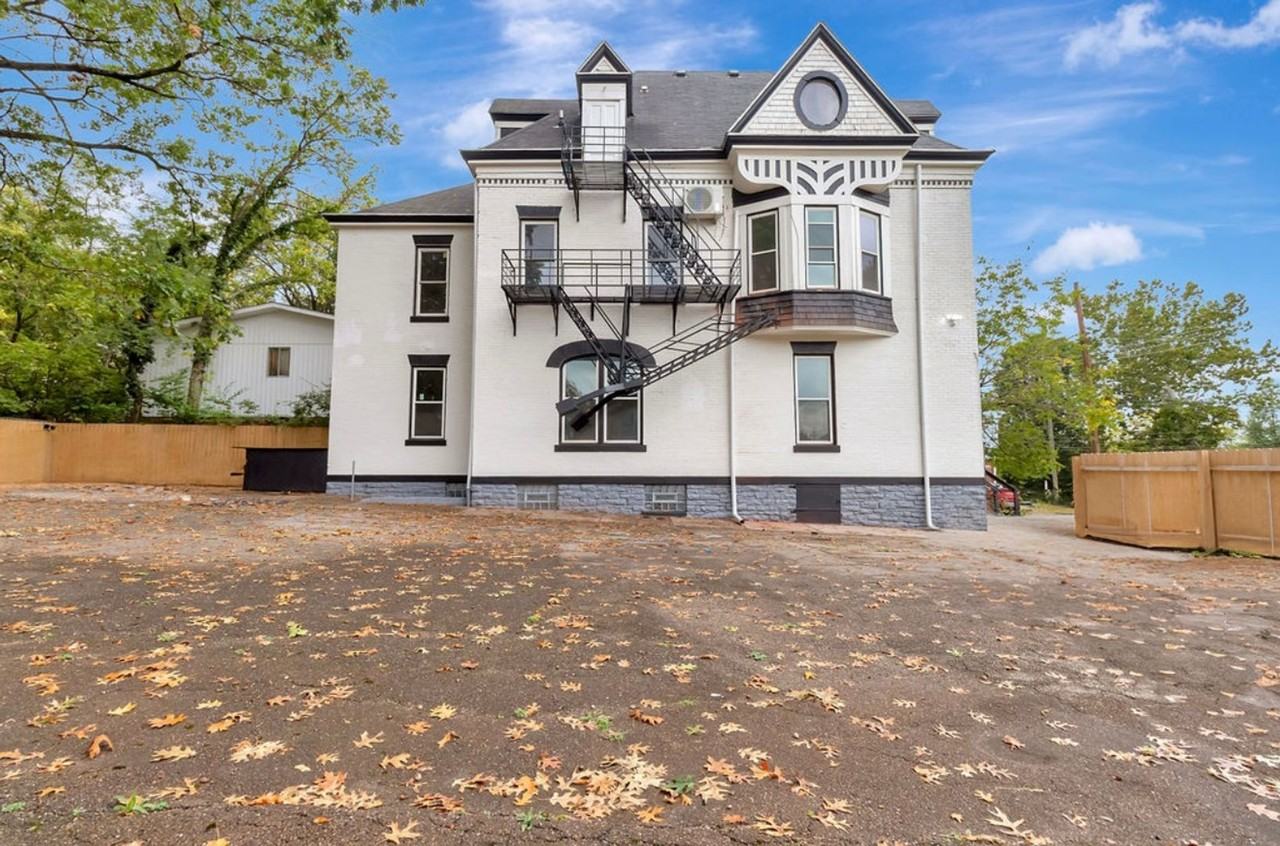 827 Lincoln Ave - Photo 2 of 13