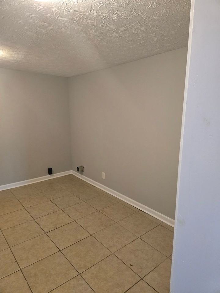 4127 2nd Ave - Photo 3 of 22