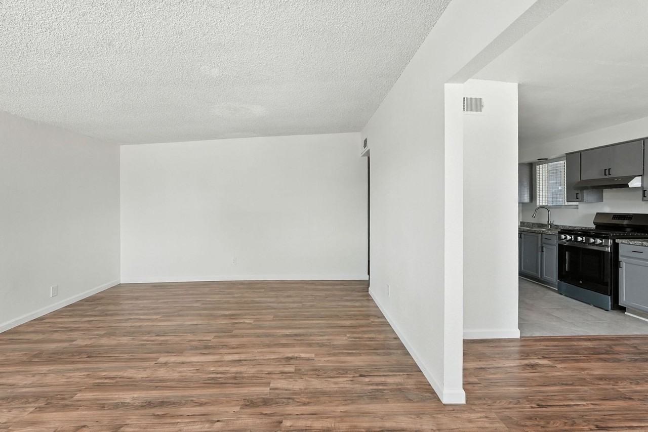 130 W Harding Ave - Photo 5 of 44