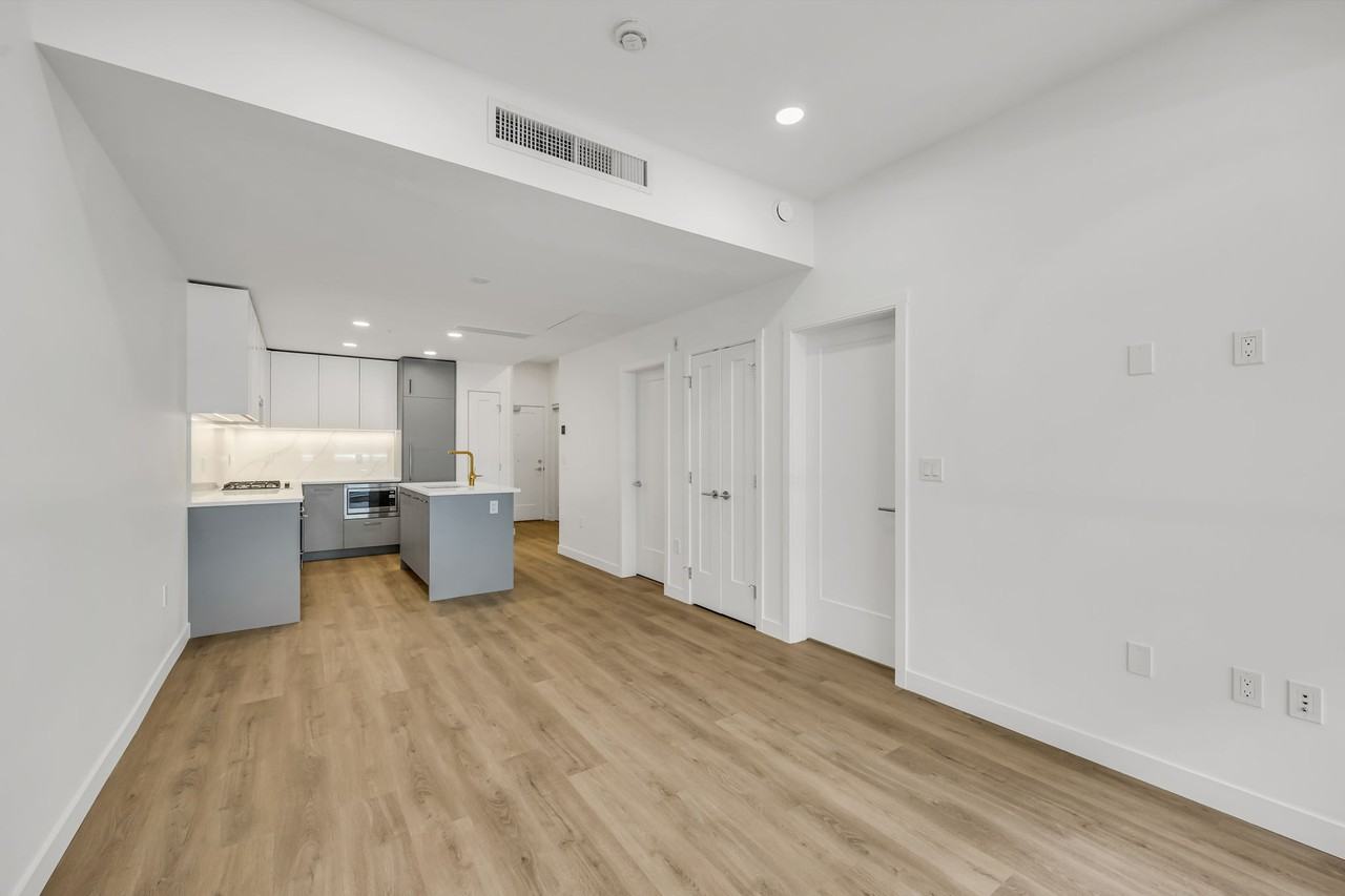 375 Clayton Street - Photo 8