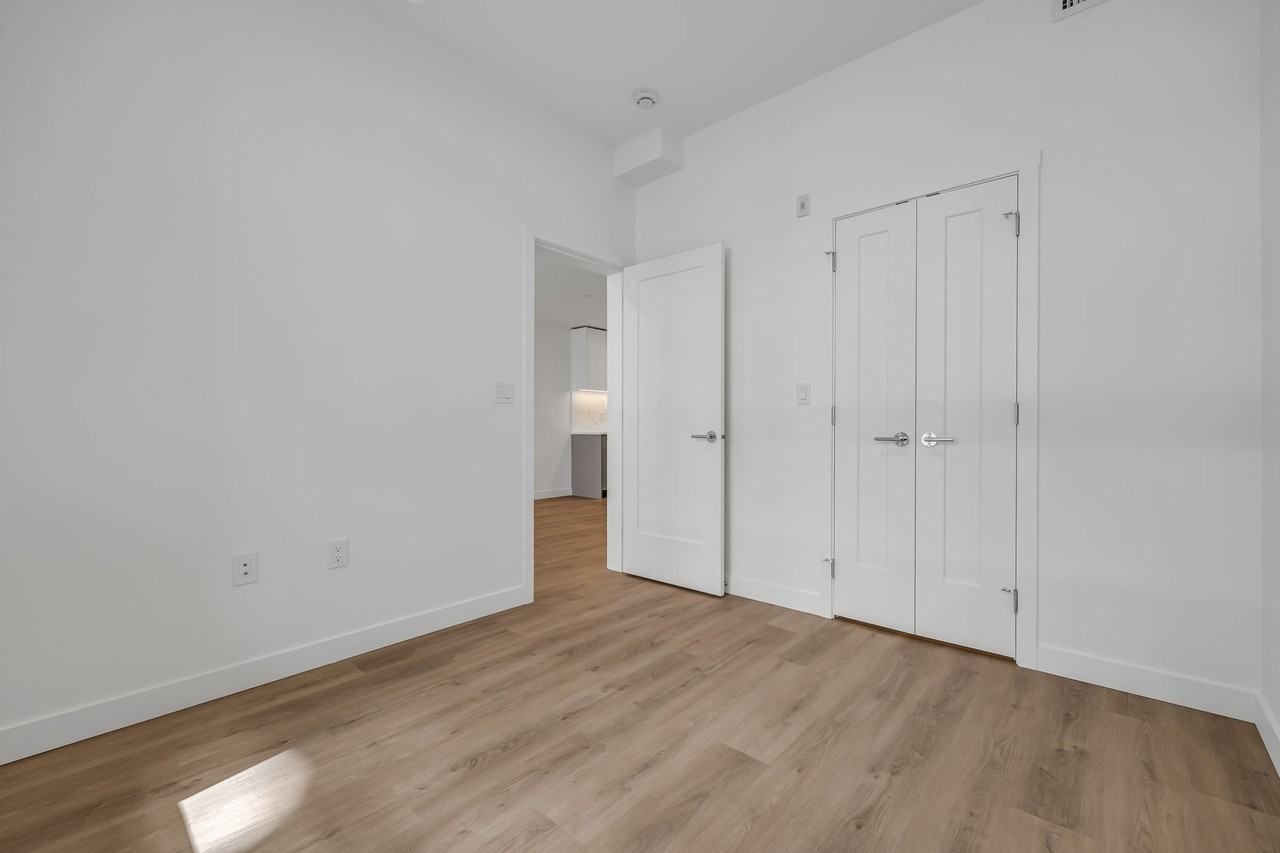 375 Clayton Street - Photo 19