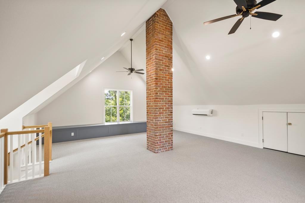 524 W B Ave - Photo 3 of 50