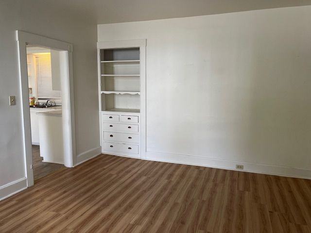 131 Green Street - Photo 7 of 12