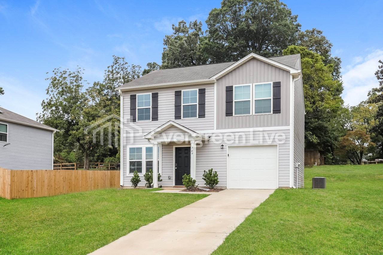 749 Oak Bend Dr - Photo 2 of 15