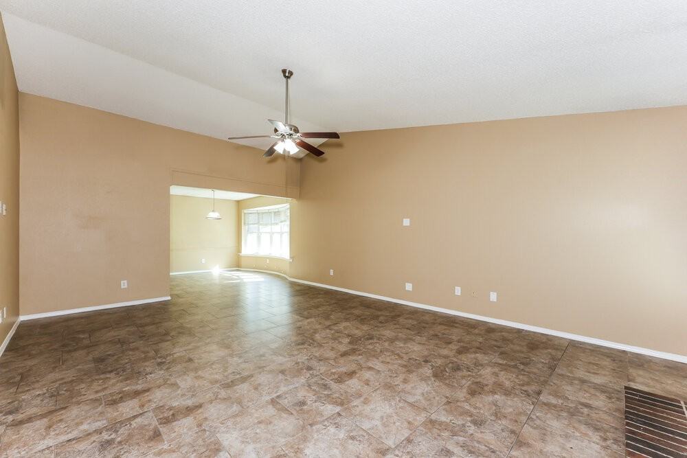 1712 Choctaw Dr - Photo 4 of 16