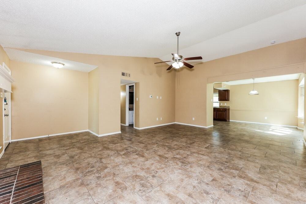 1712 Choctaw Dr - Photo 5 of 16