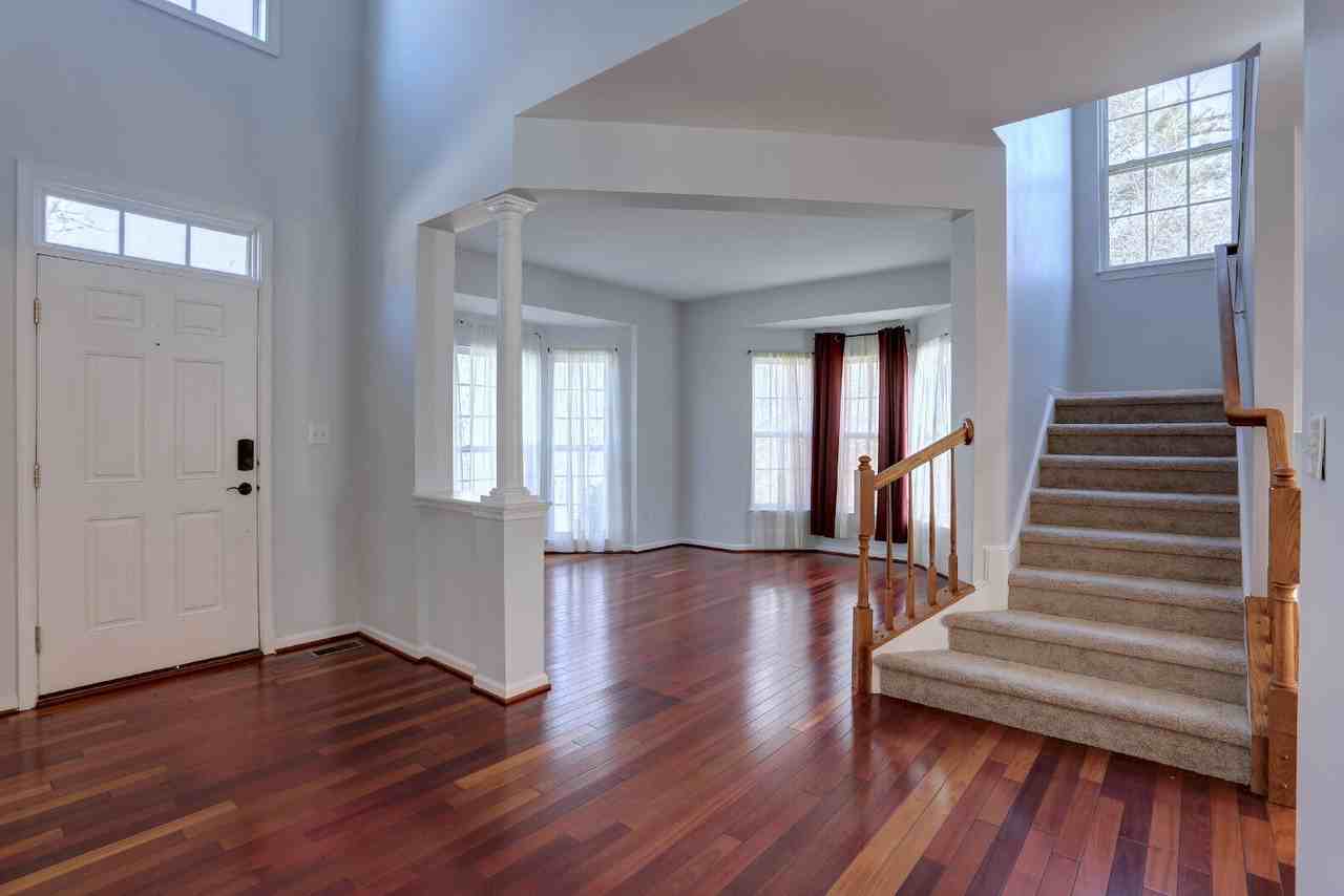 7232 Lyndsey Way - Photo 2 of 17