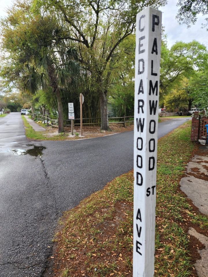 8 Cedarwood Ave #1 - Photo 7 of 30