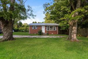 featured image of 15 W Borden St