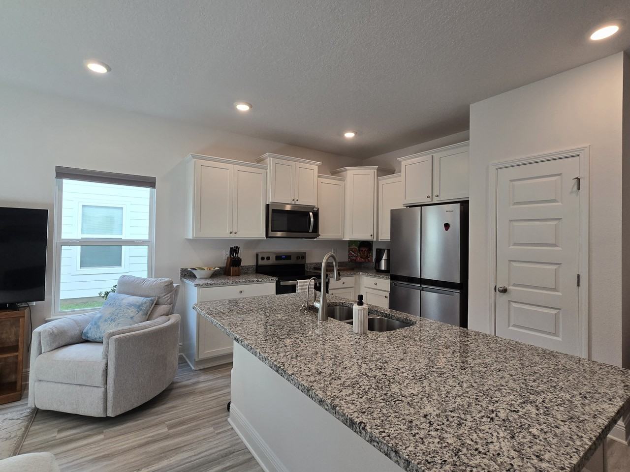 52 Phoenix Street - Photo 2 of 20