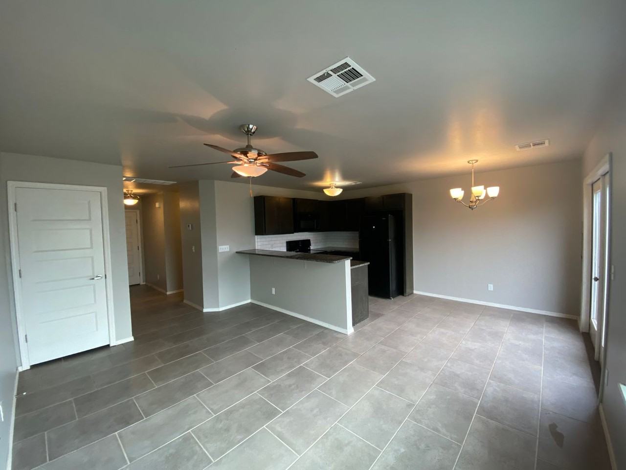 6931 Mayberry Ln - Photo 5 of 35