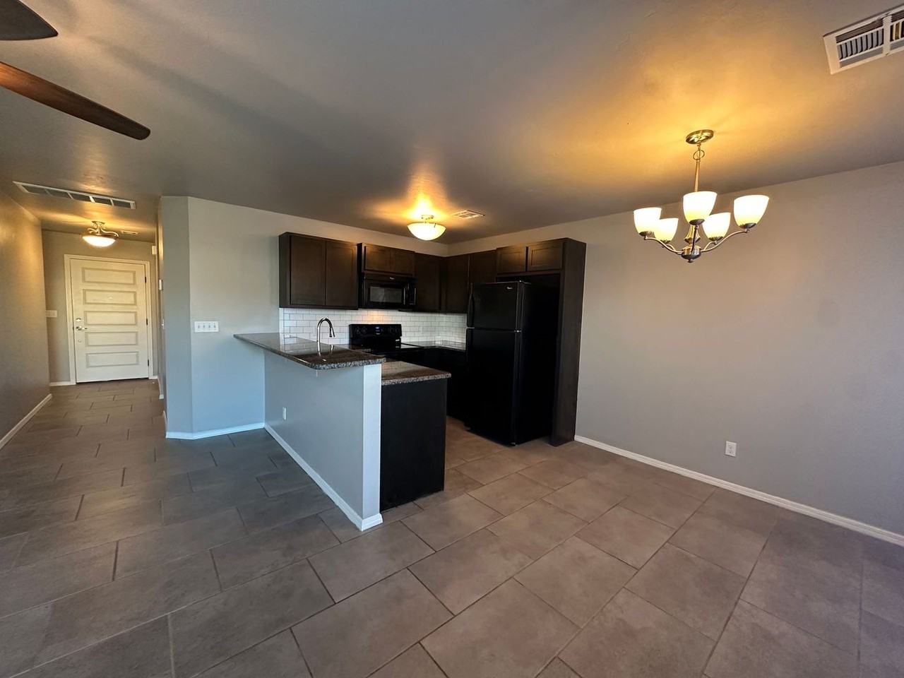 6931 Mayberry Ln - Photo 6 of 35