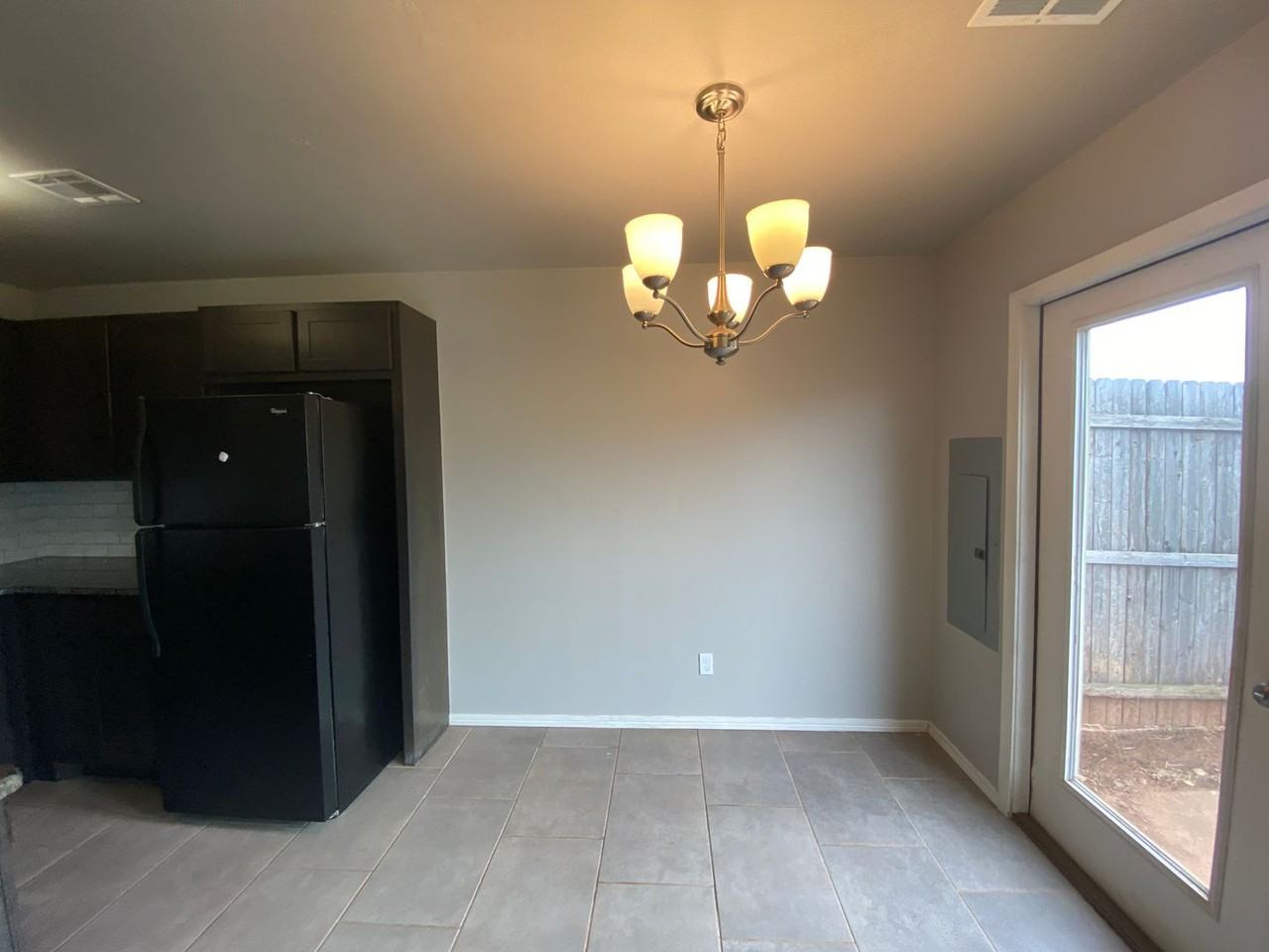 6931 Mayberry Ln - Photo 7 of 35