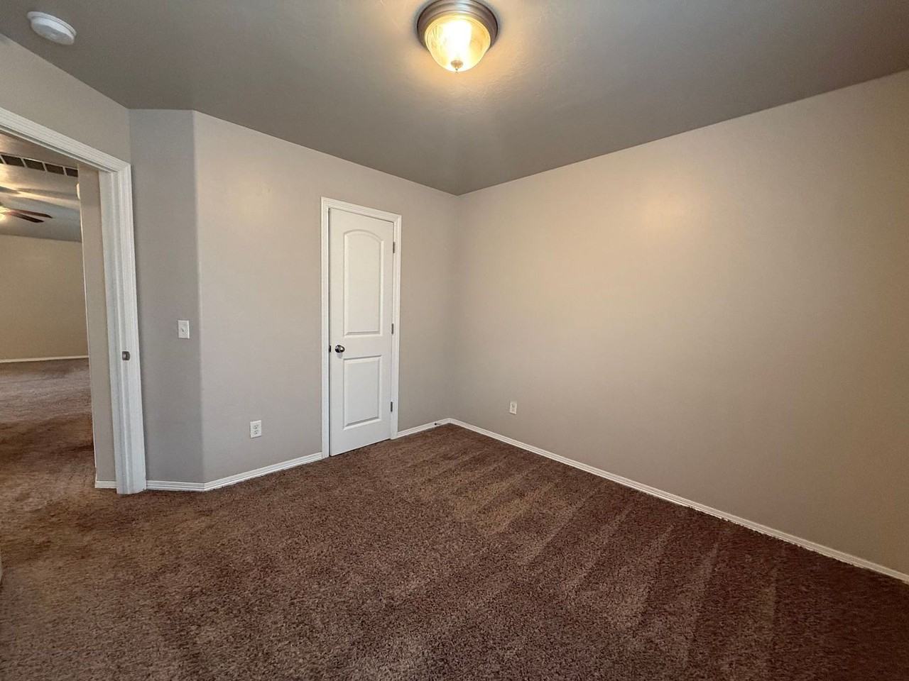 2408 Alta Vista Lane - Photo 6 of 38