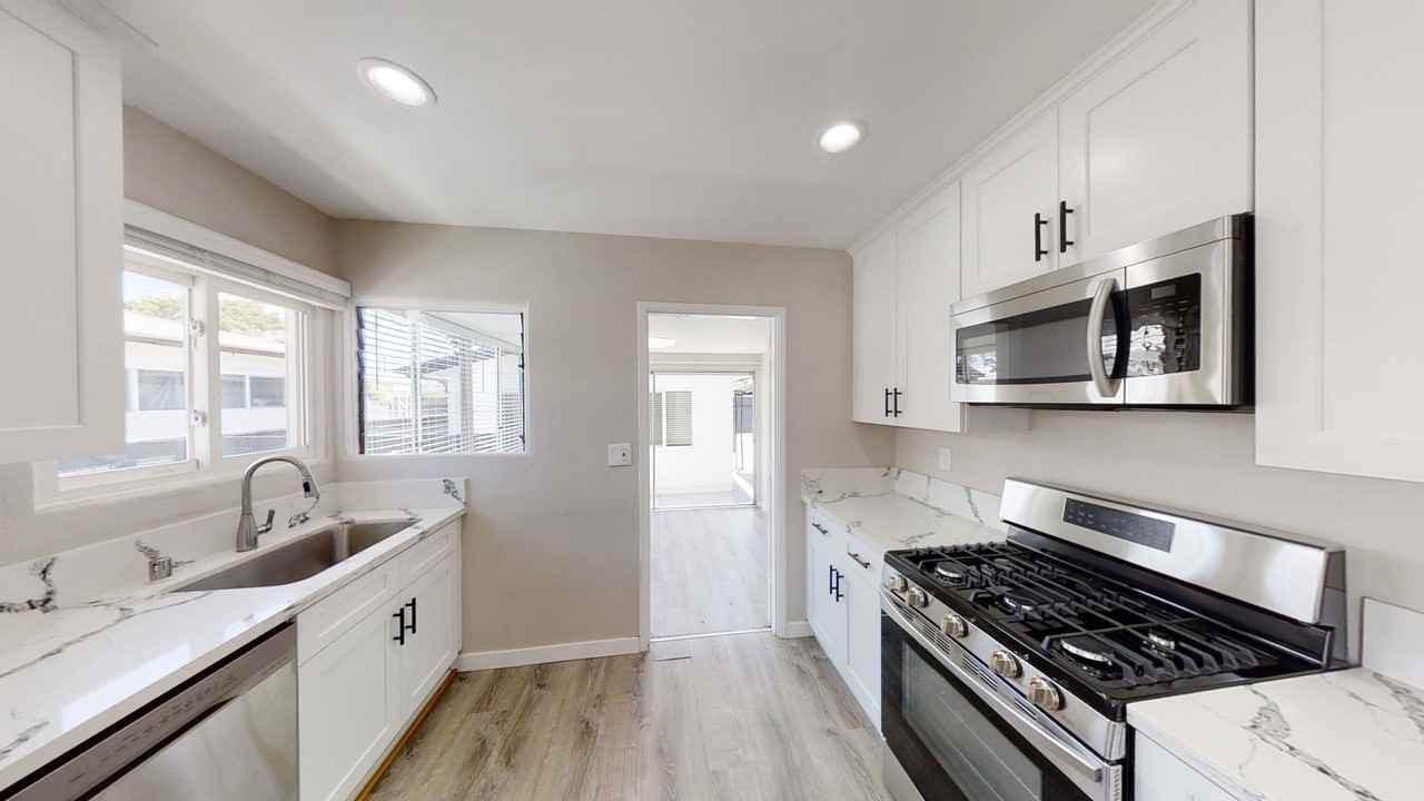 5577 Mary Lane Dr - Photo 4 of 20