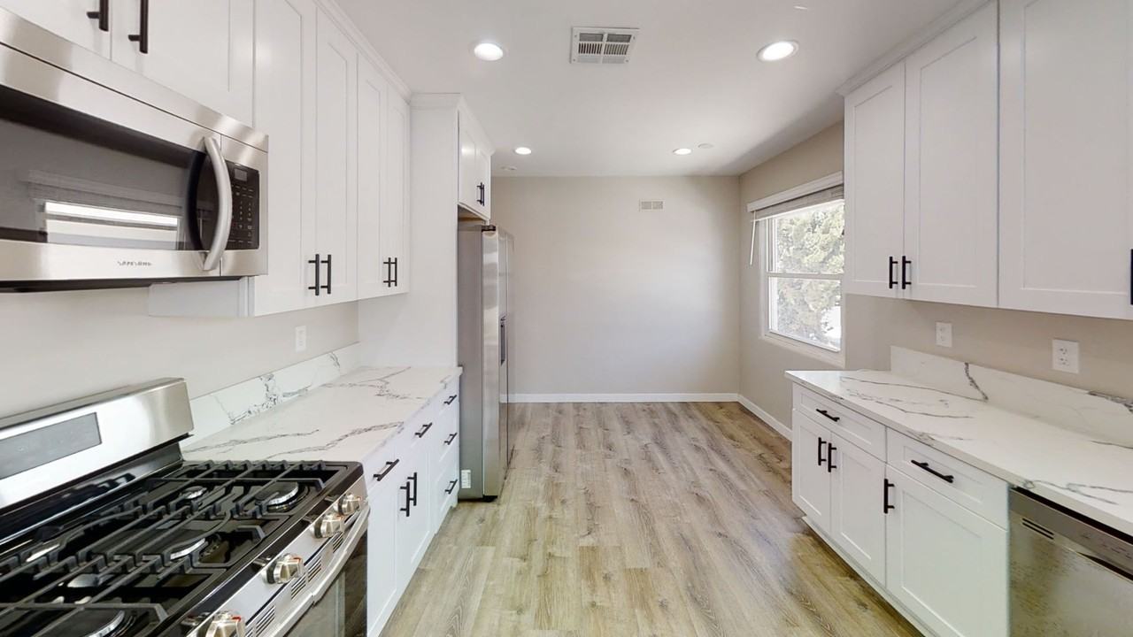 5577 Mary Lane Dr - Photo 5 of 20