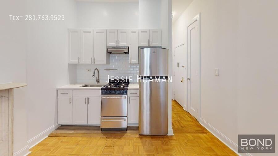 147 E 72nd St #4RS - Photo 3 of 6