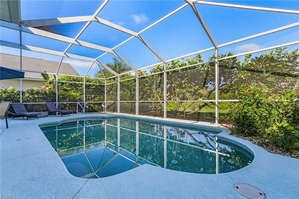 9021 Falcon Pointe Loop - Photo 4 of 39