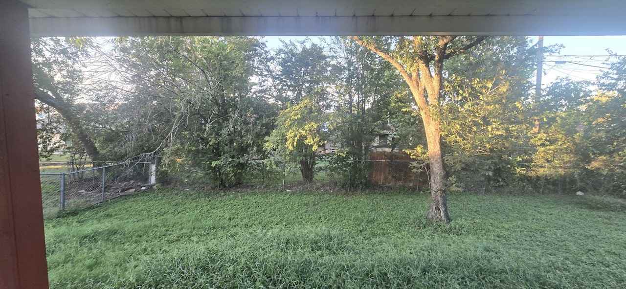 1409 Circle Tree Loop - Photo 3 of 25