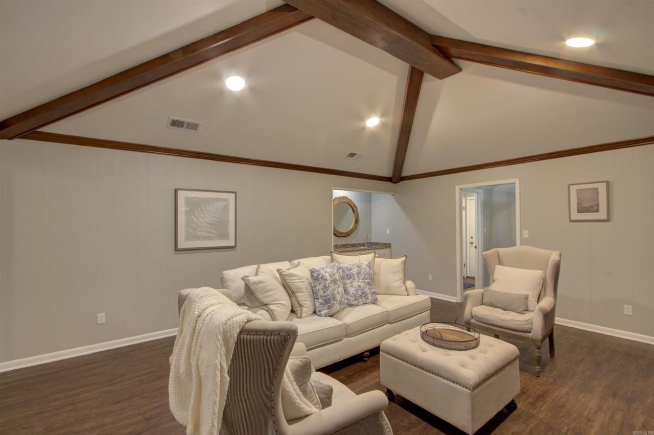 3514 Skyline Blvd - Photo 7 of 27