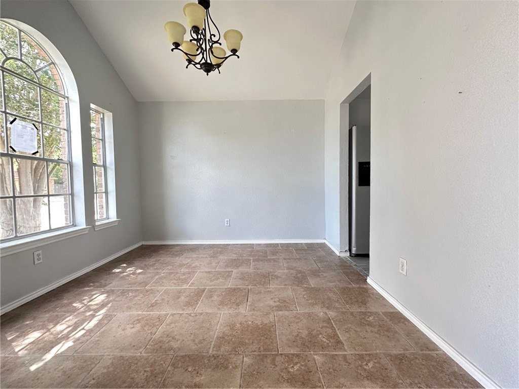 7941 Elk Dr - Photo 3 of 14