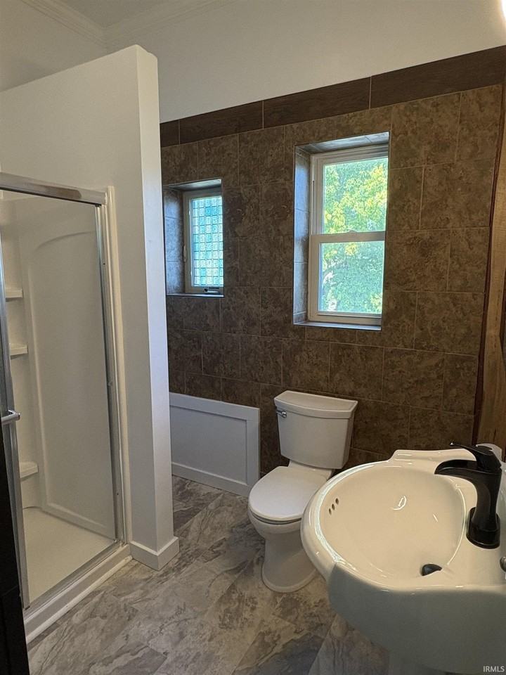 1202 W Main St #201 - Photo 6 of 9