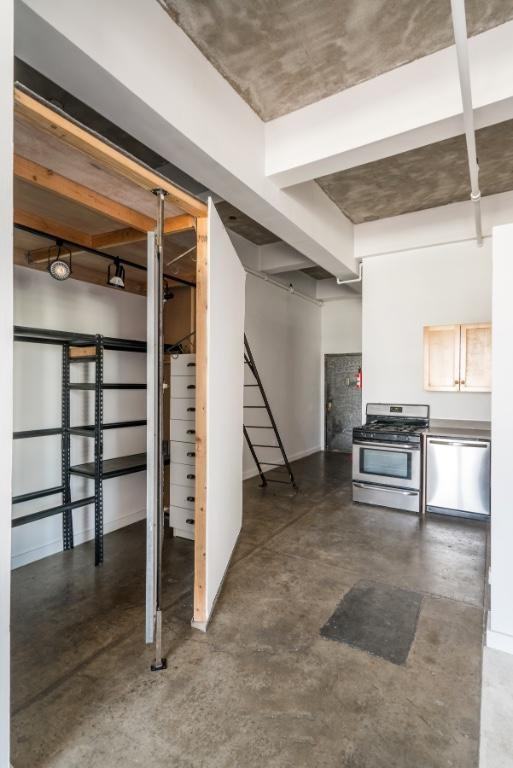 1236 Atlantic Avenue - Photo 3 of 10