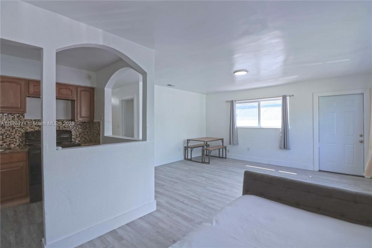 2126 Nw 47th Ter #A - Photo 3 of 12