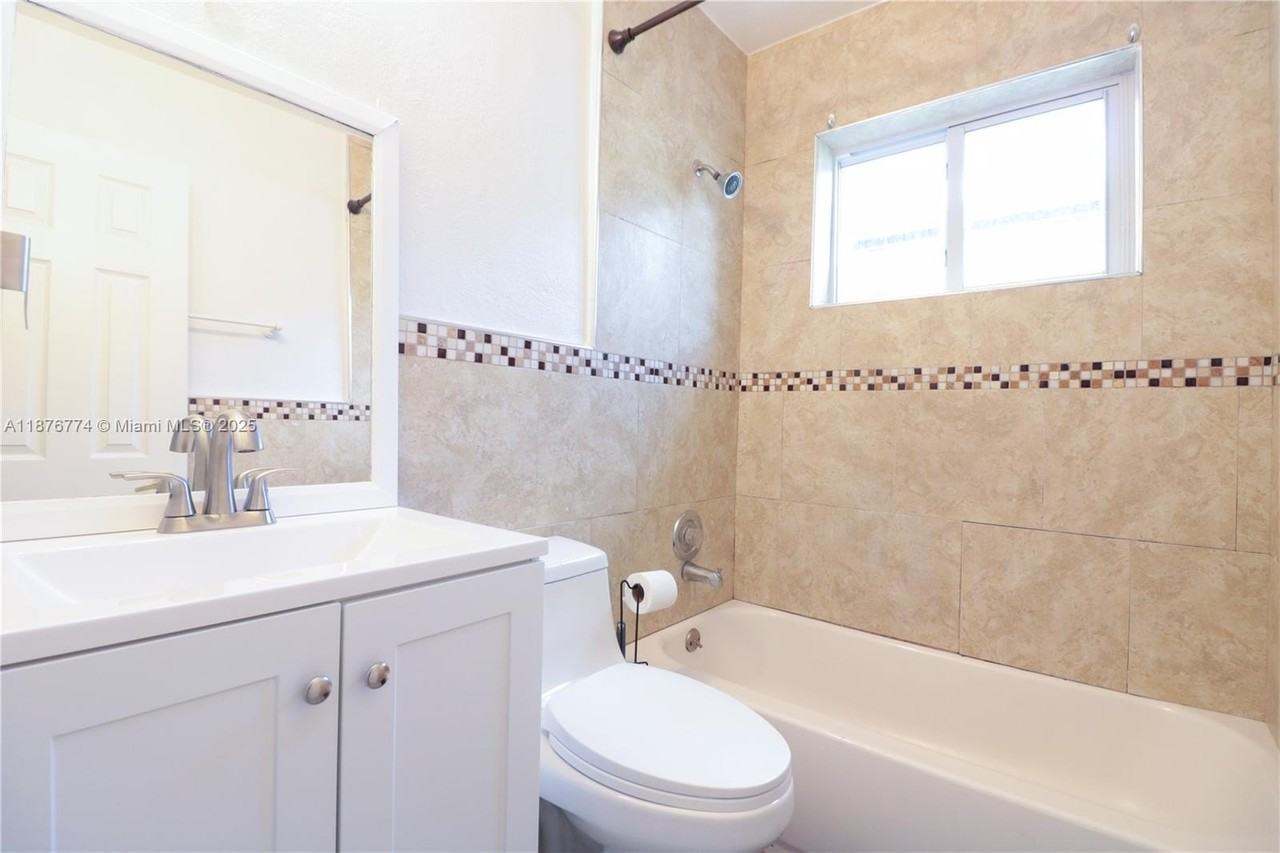 2126 Nw 47th Ter #A - Photo 4 of 12