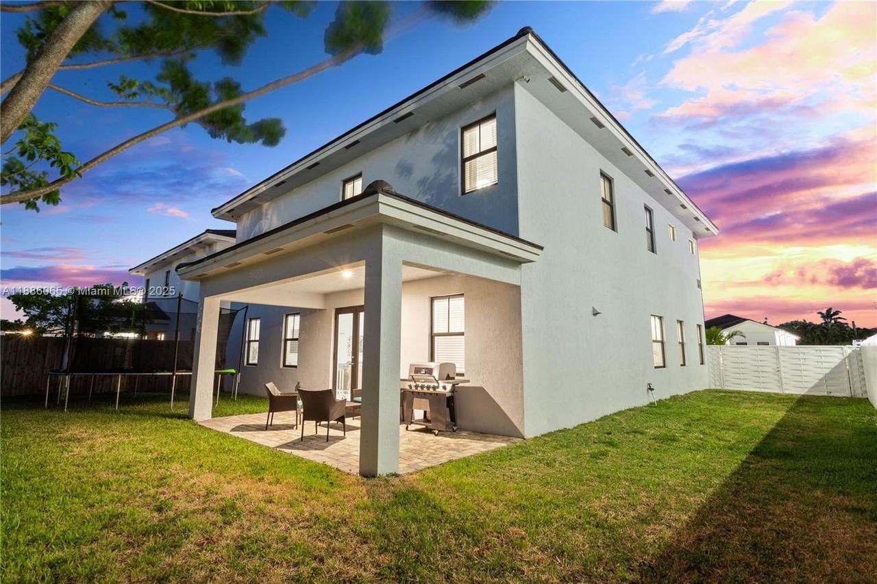 14841 Sw 39th Ter - Photo 5 of 50