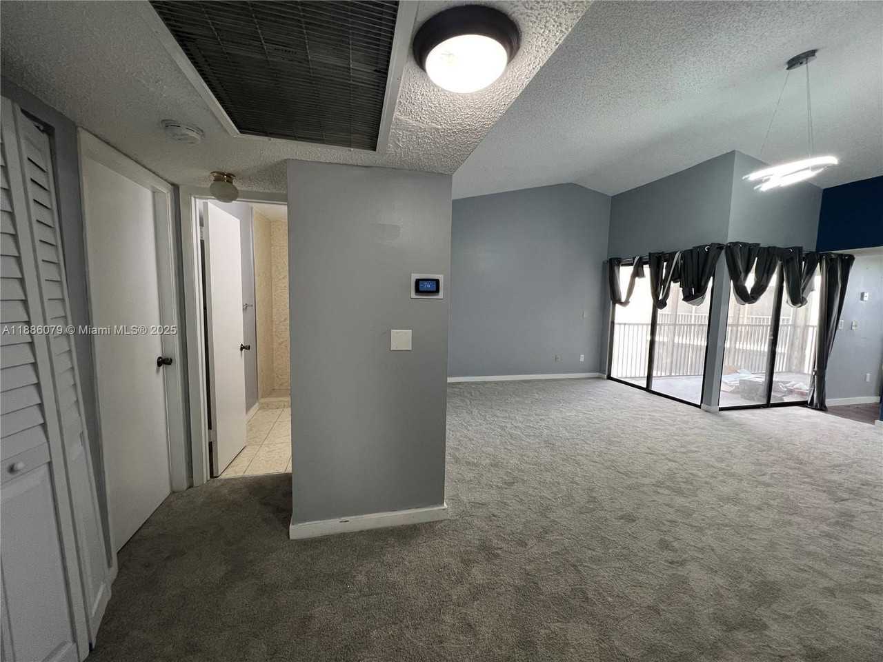 809 Hamilton Dr #809A - Photo 4 of 48