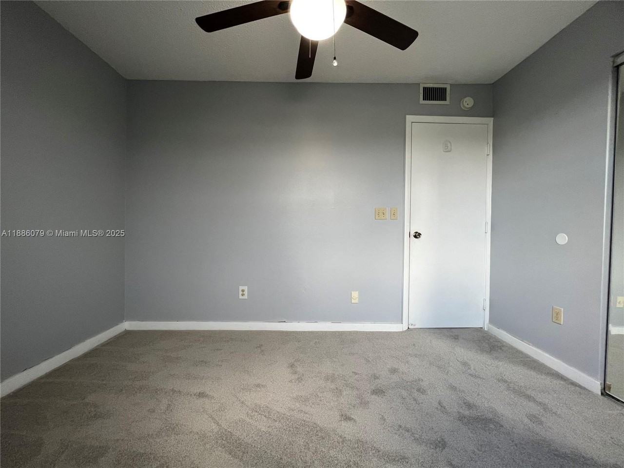 809 Hamilton Dr #809A - Photo 7 of 48