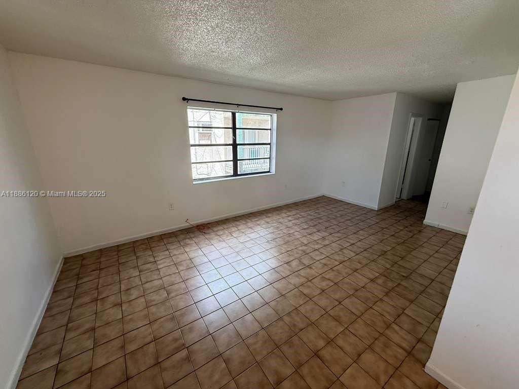 6675 W 4th Ave #201 - Photo 5 of 9