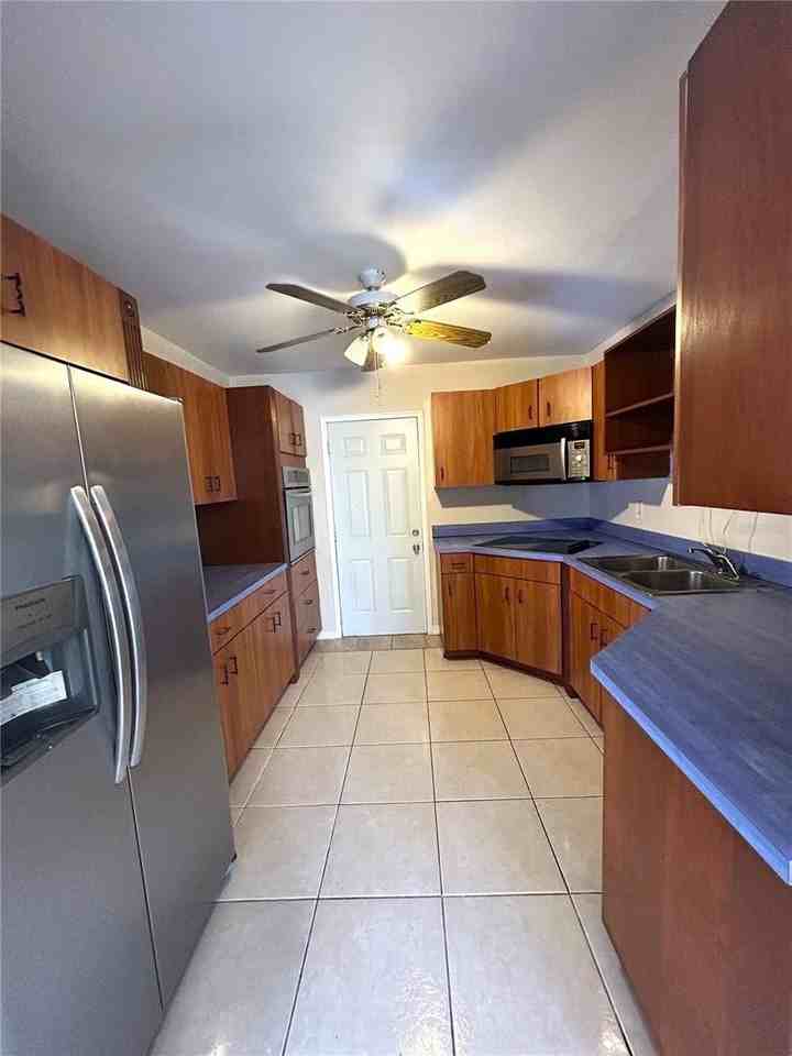 6119 Sheelin Dr - Photo 6 of 22