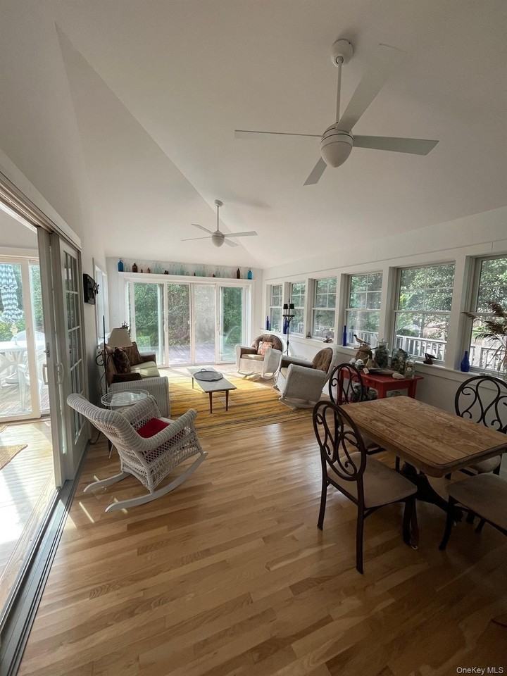 55 Ocean Rd - Photo 5 of 24