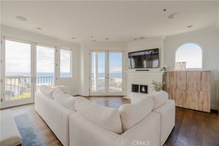300 19th St - Photo 1 of 1