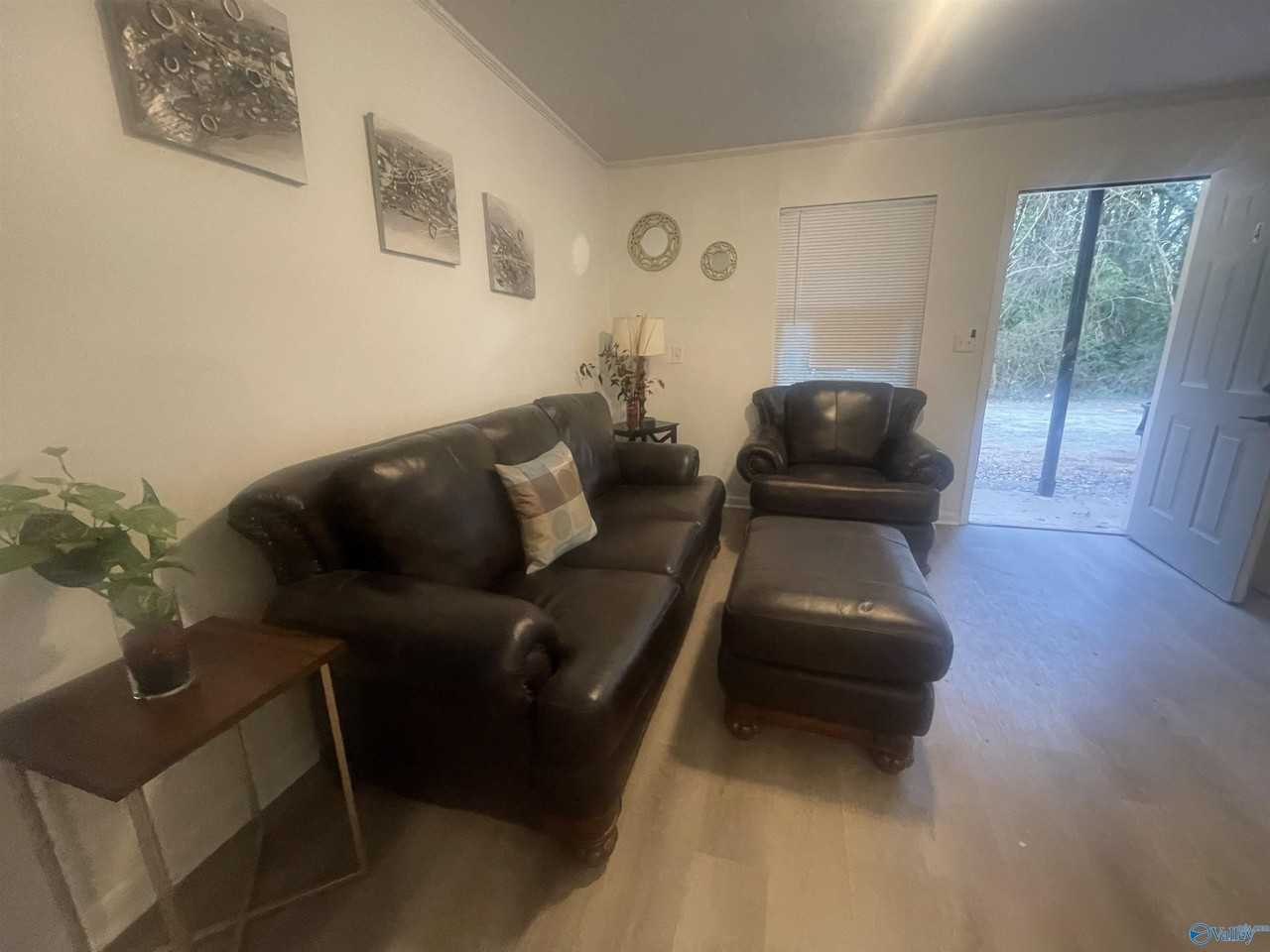 3905 3905 Barclay Drive #1 - Photo 4 of 9