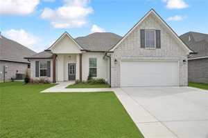 featured image of 1421 Zachery Ct